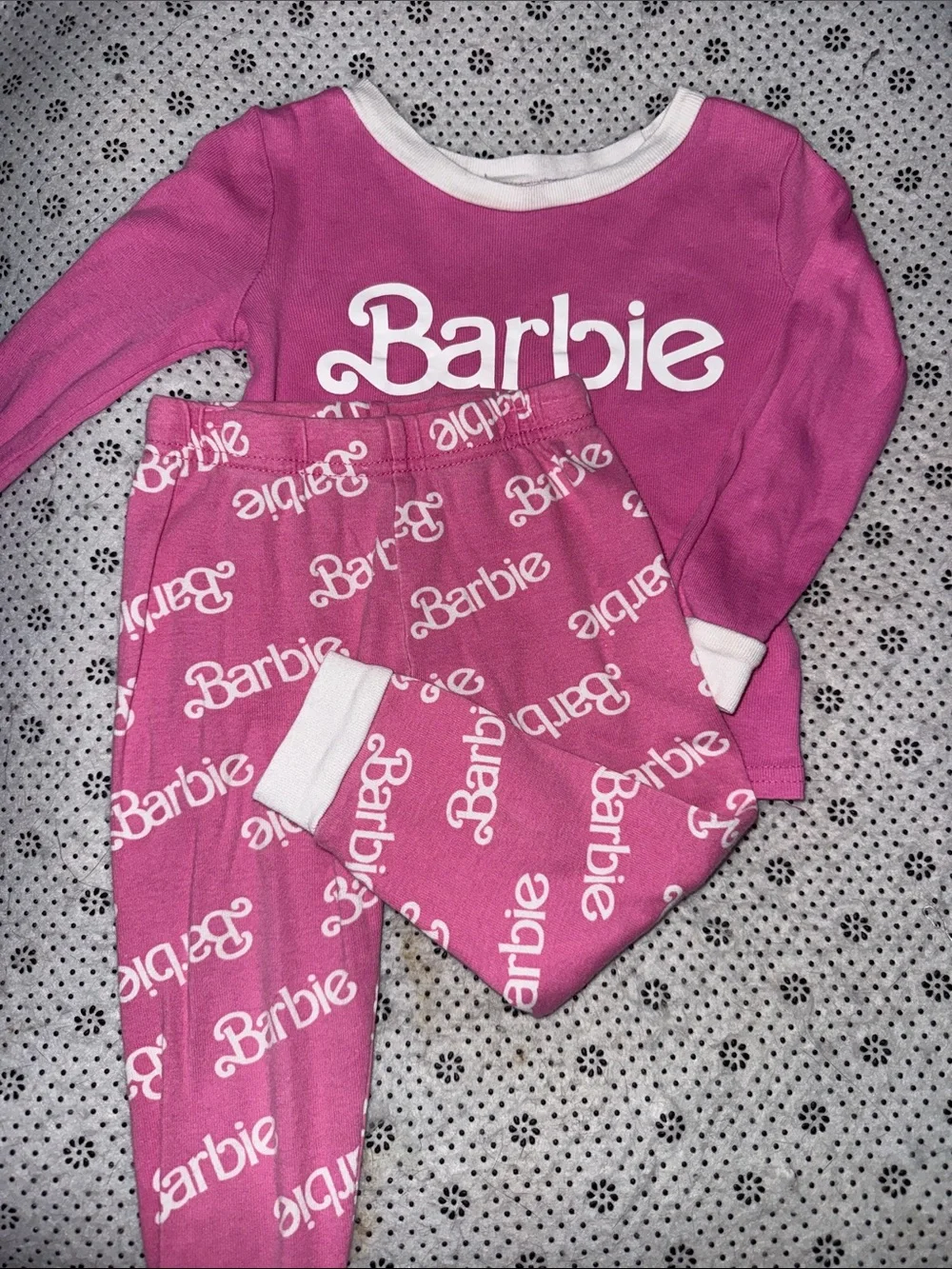 🛍 CUTE  LITTLE GIRLS PAJAMAS SIZE 2T 🛍